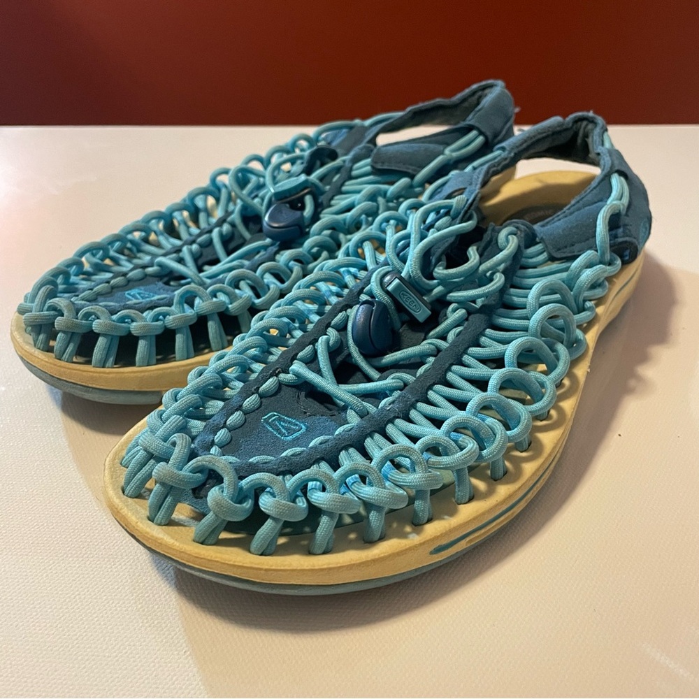 Keen Women’s Uneek Bungee Cord Open Weave Lightweight Water Sport Sandals